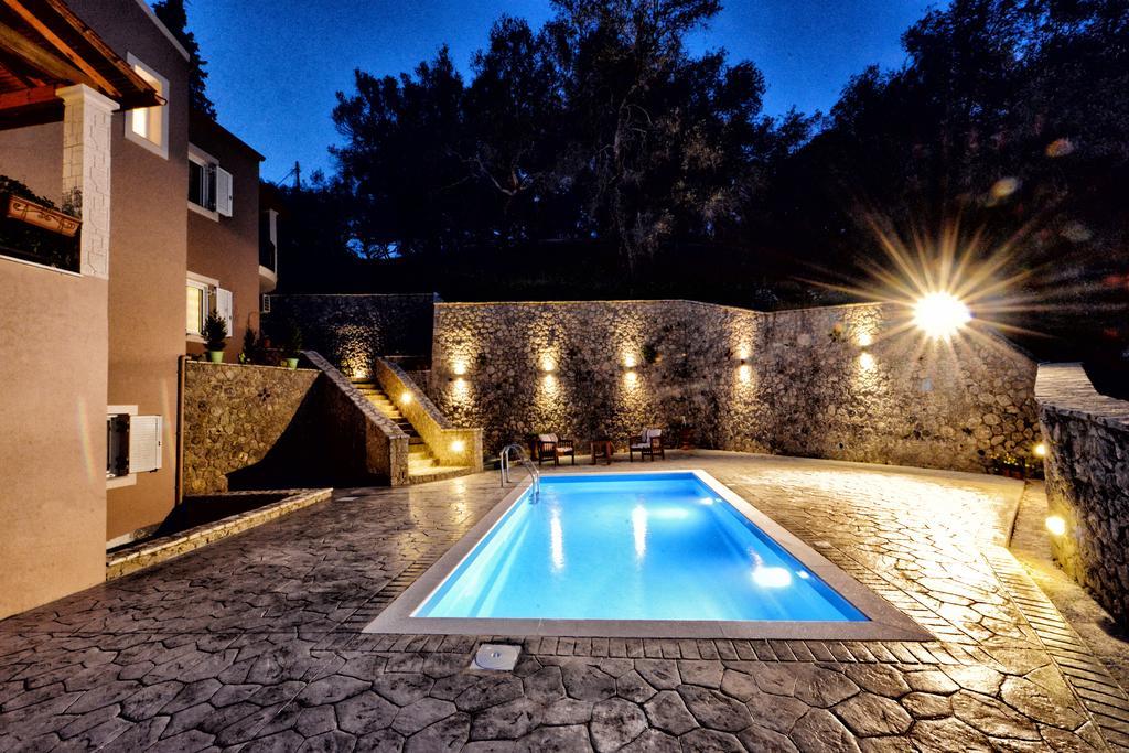 Villa Natalia Kouramádes Exterior photo